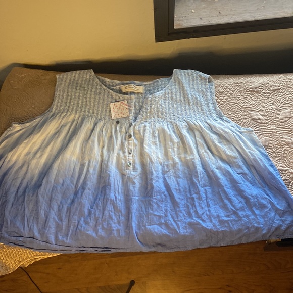 Women’s Free People Chambray Combo Ombré shades of Blue - Picture 3 of 9